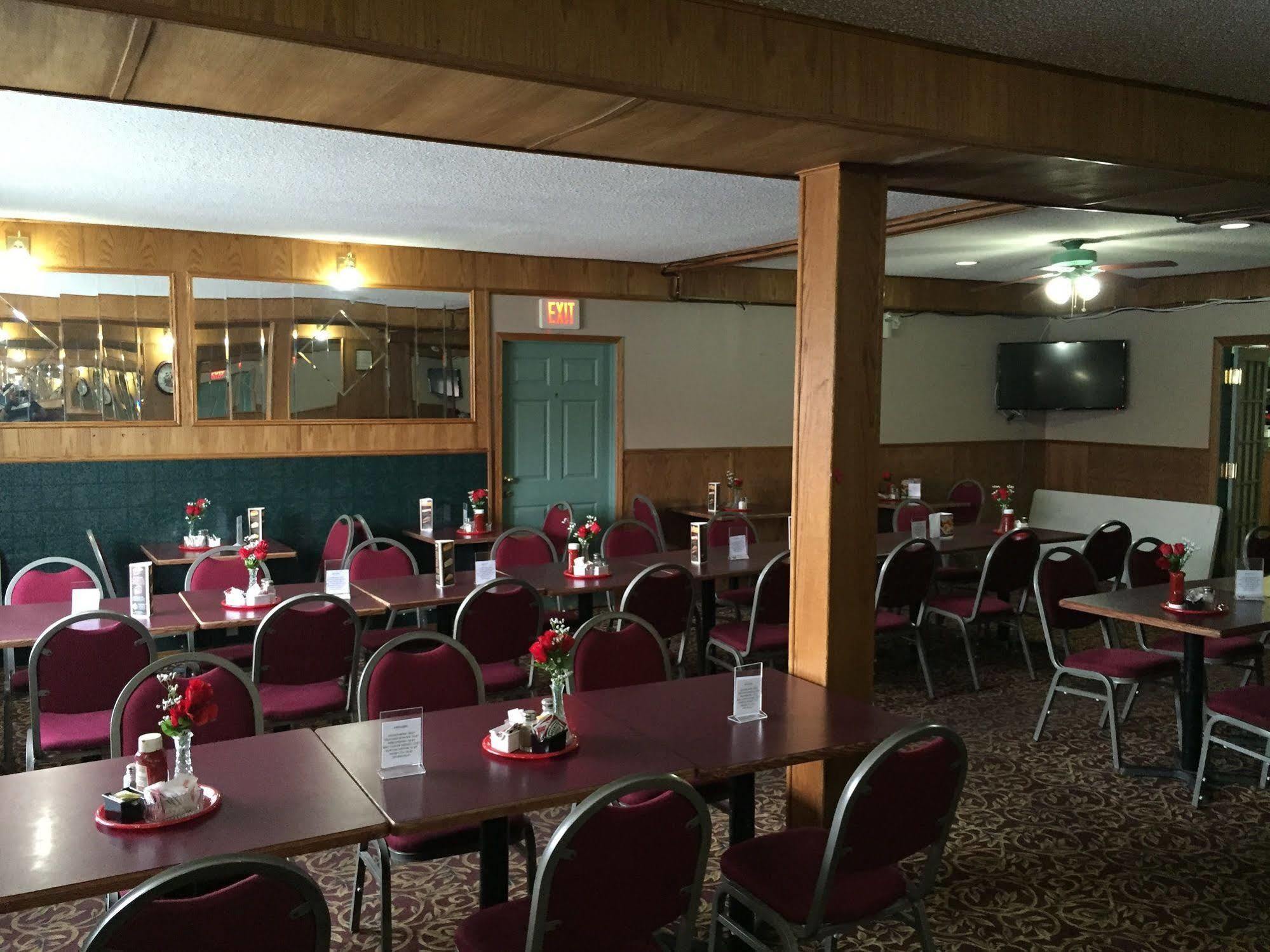 King'S Hotel & Motel By Elevate Rooms Shaunavon Exteriér fotografie